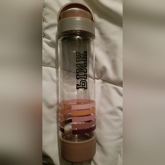 NWOT OR BOX VS PINK THERMOS. NEVER USED. - Picture 2 of 3